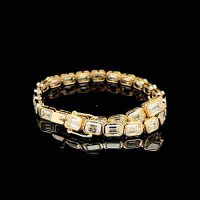 Emerald-Cut Diamond Bezel-Set Tennis Bracelet in Yellow Gold
