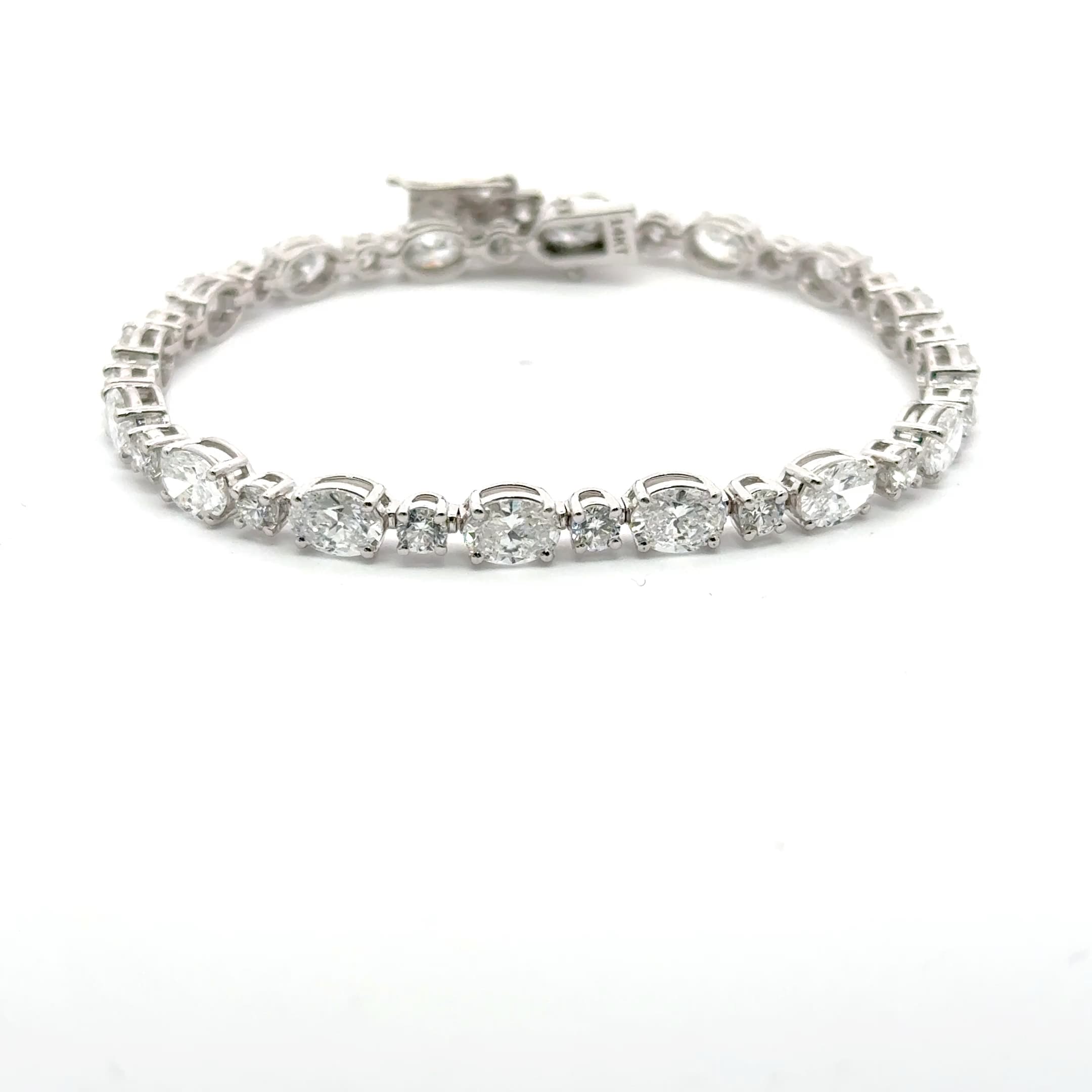 White Gold oval and round Diamond Tennis Bracelet 2