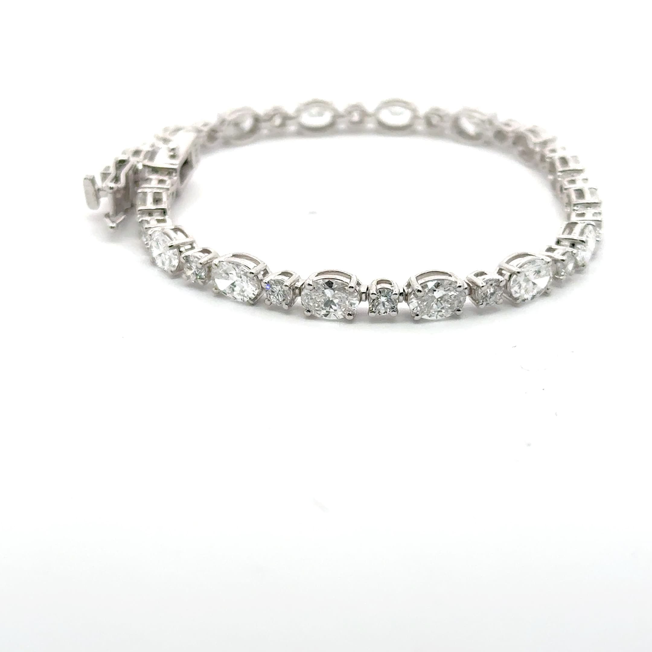 White Gold oval and round Diamond Tennis Bracelet 5
