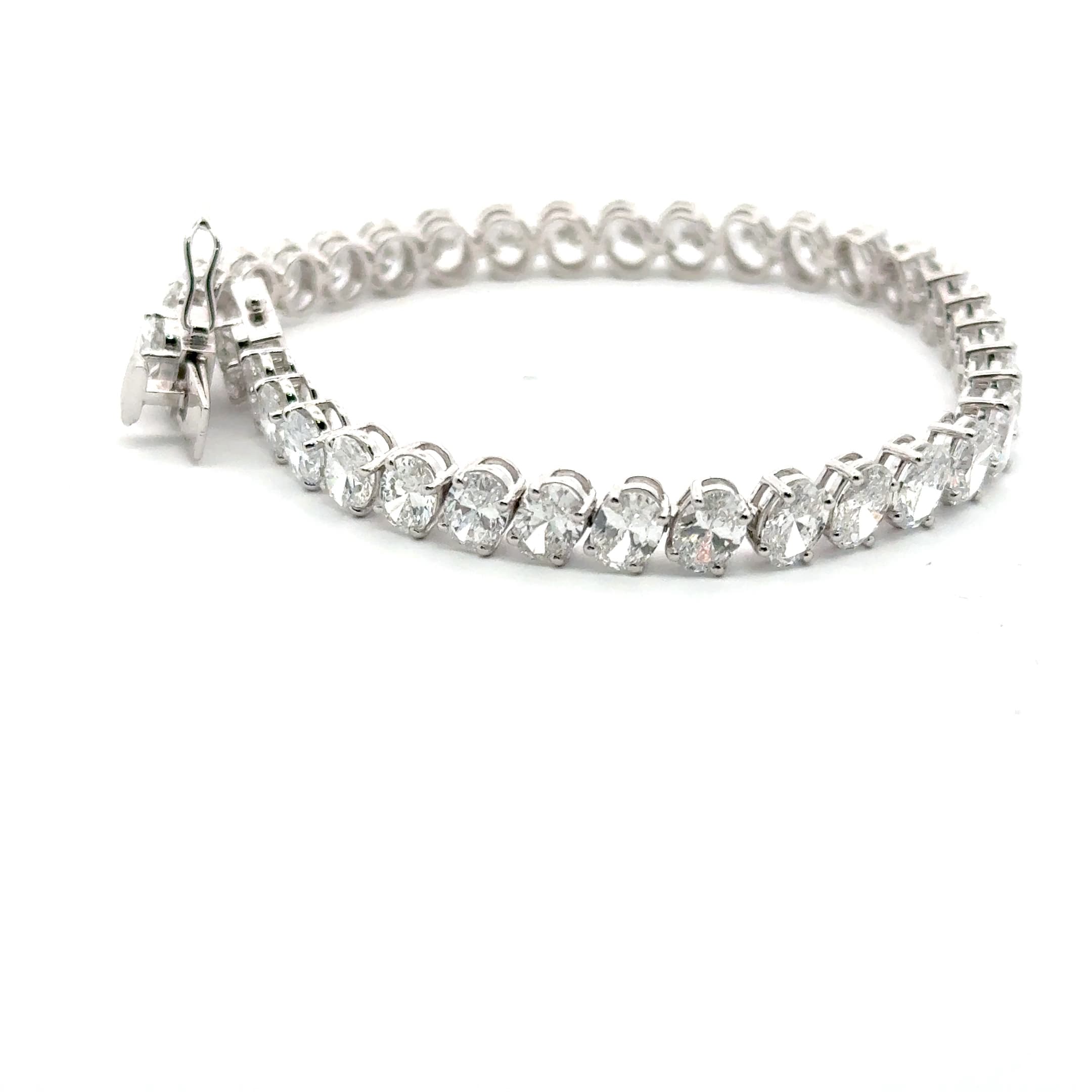 White Gold Oval-Cut Tennis Bracelet 5