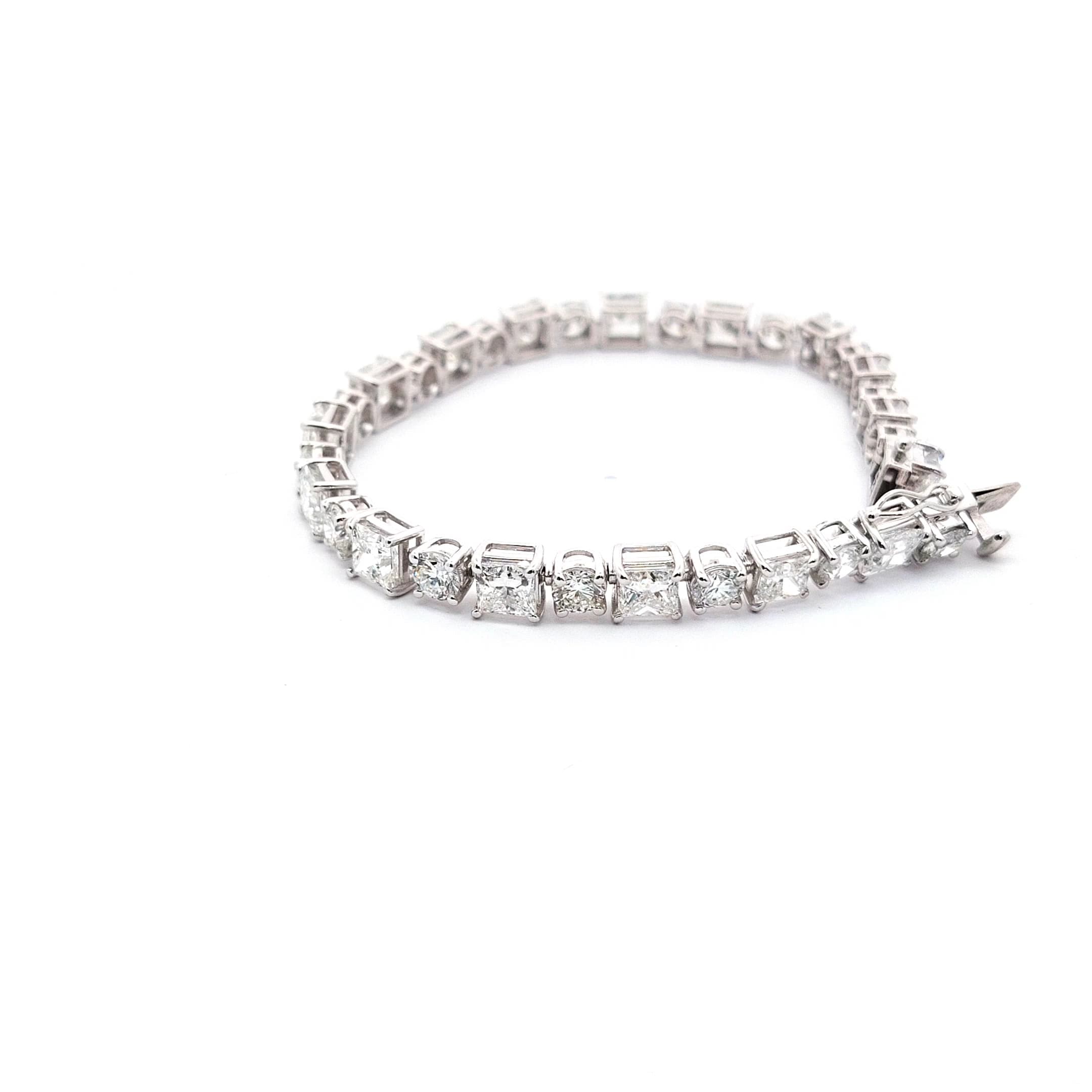 White Gold princess and round Diamond Tennis Bracelet 3