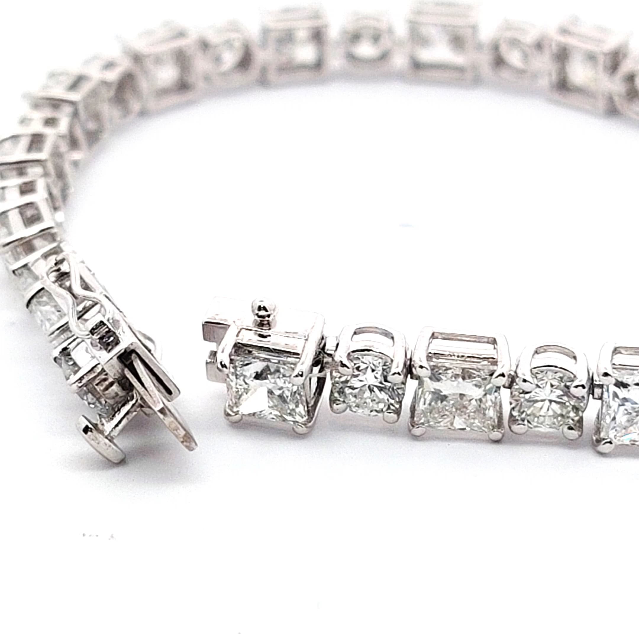 White Gold princess and round Diamond Tennis Bracelet 4