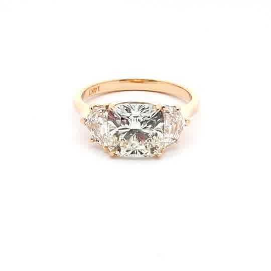 Yellow Gold Multistone Ring with Cushion Cut Diamond