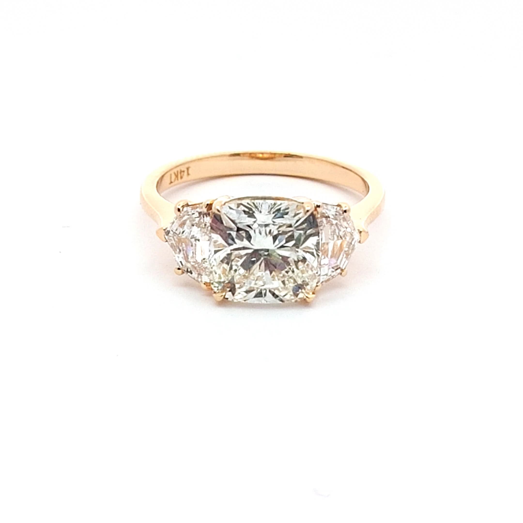 Yellow Gold Multistone Ring with Cushion Cut Diamond 2