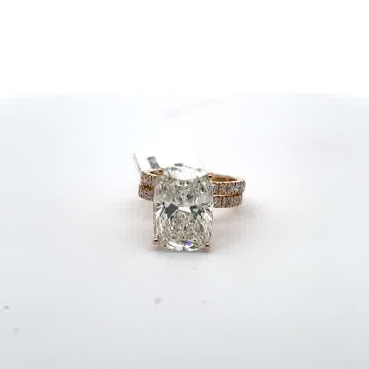Cushion Cut Diamond Engagement Ring in Rose Gold