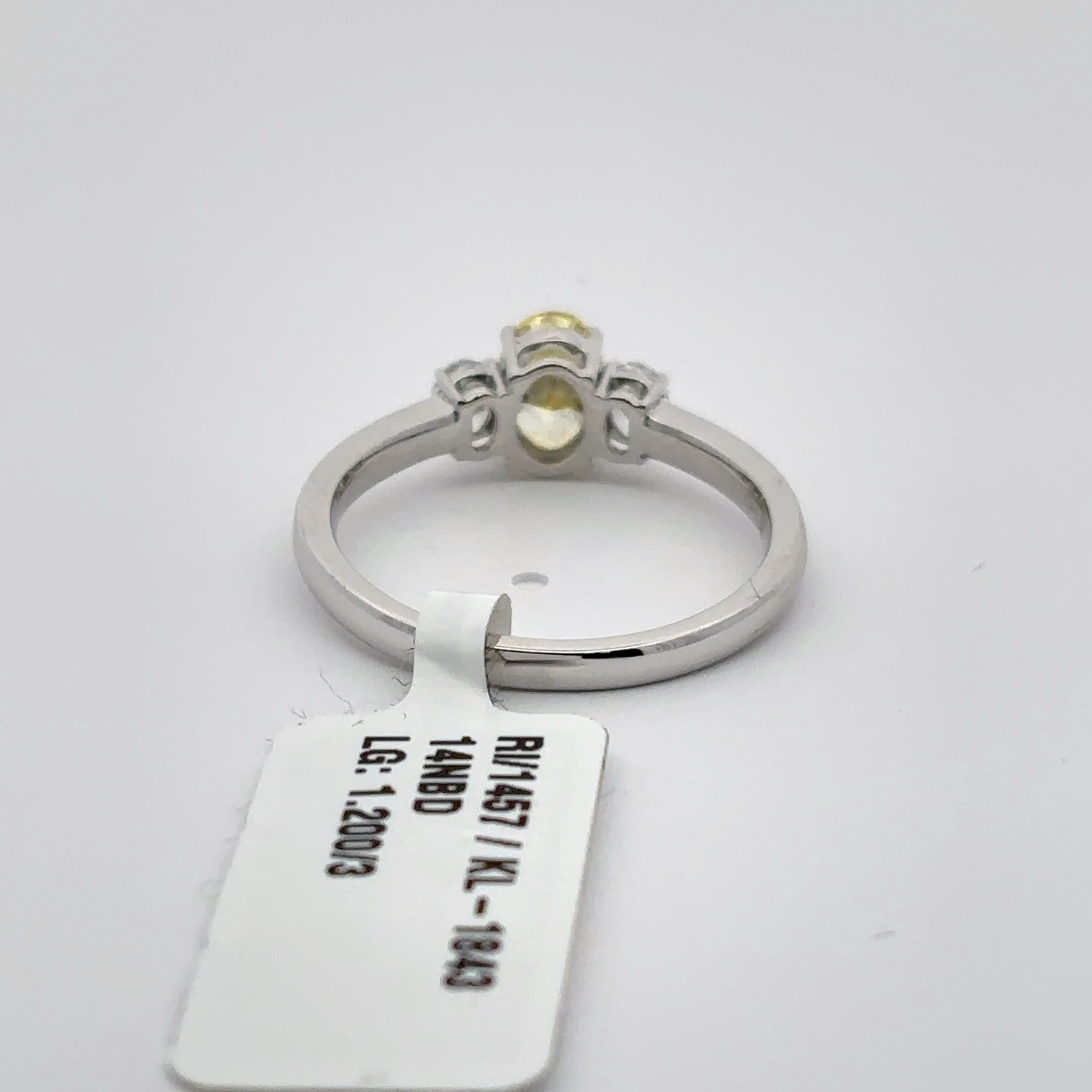 White Gold Ring with Oval Cut Diamond Center Stone 4