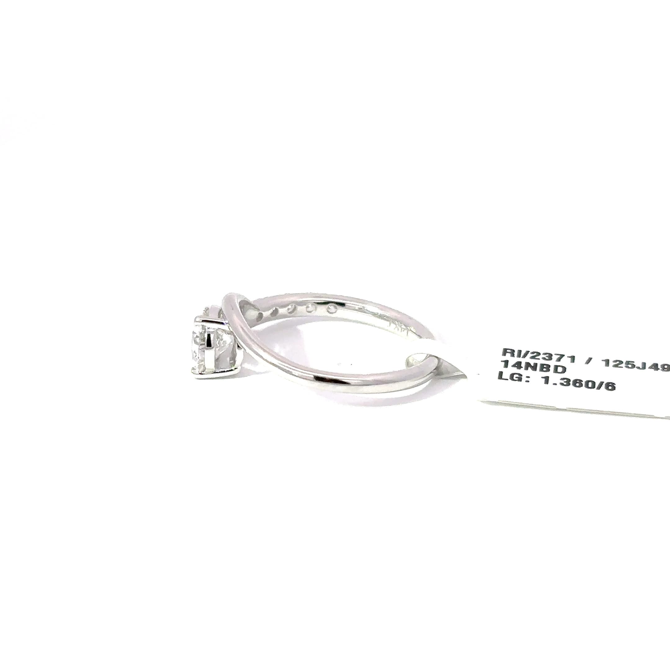 Pear-Cut Diamond Engagement Ring in White Gold 3