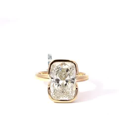 Cushion Cut Diamond Solitaire Ring in Yellow Gold