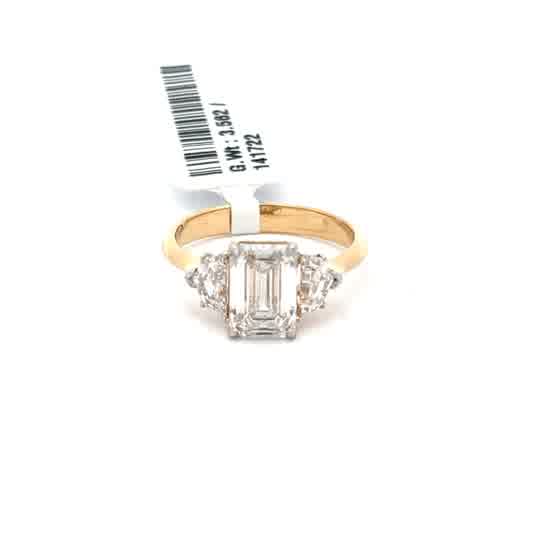 Yellow Gold Multistone Ring with Emerald Cut Diamond
