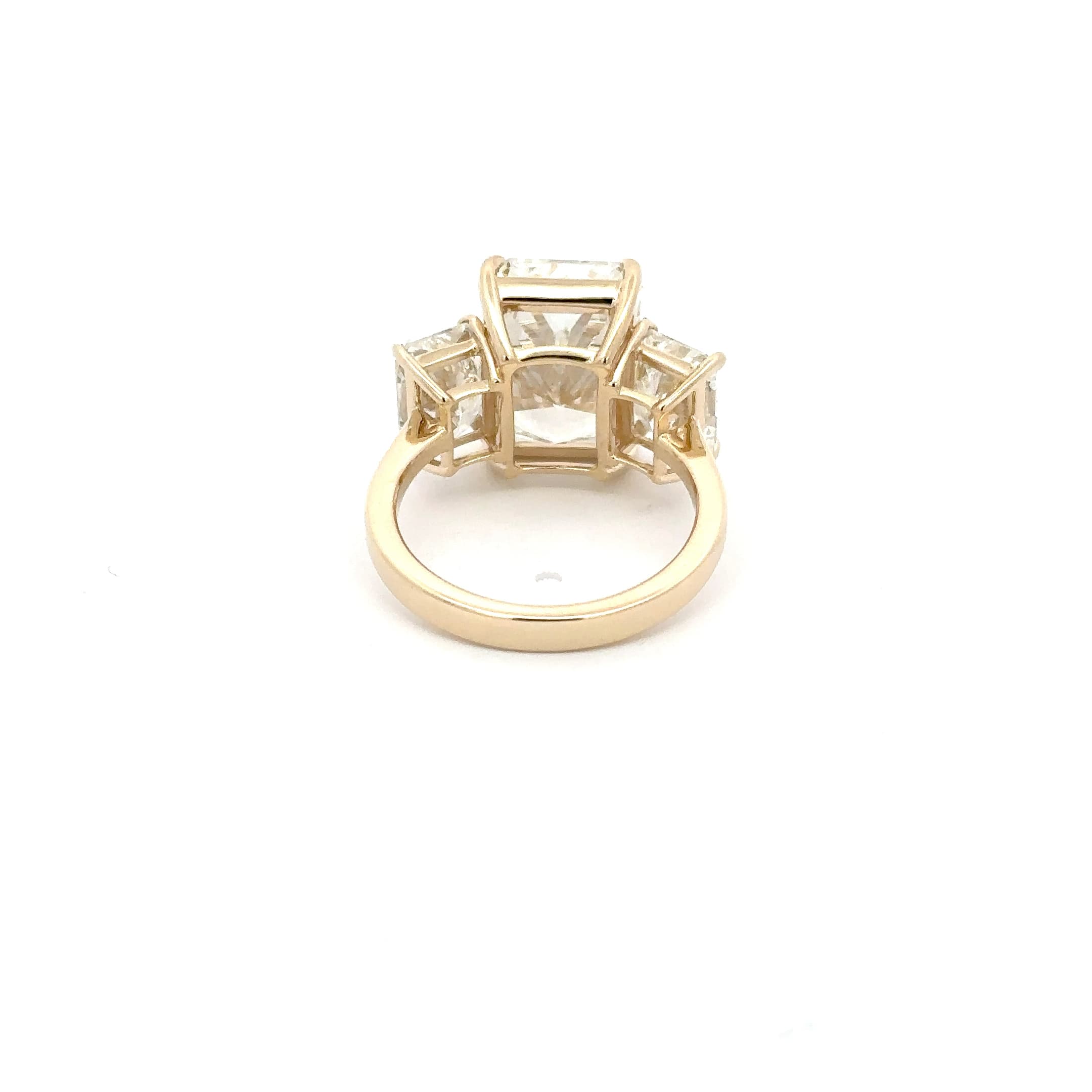 Radiant Cut Diamond Three-Stone Yellow Gold Ring 4