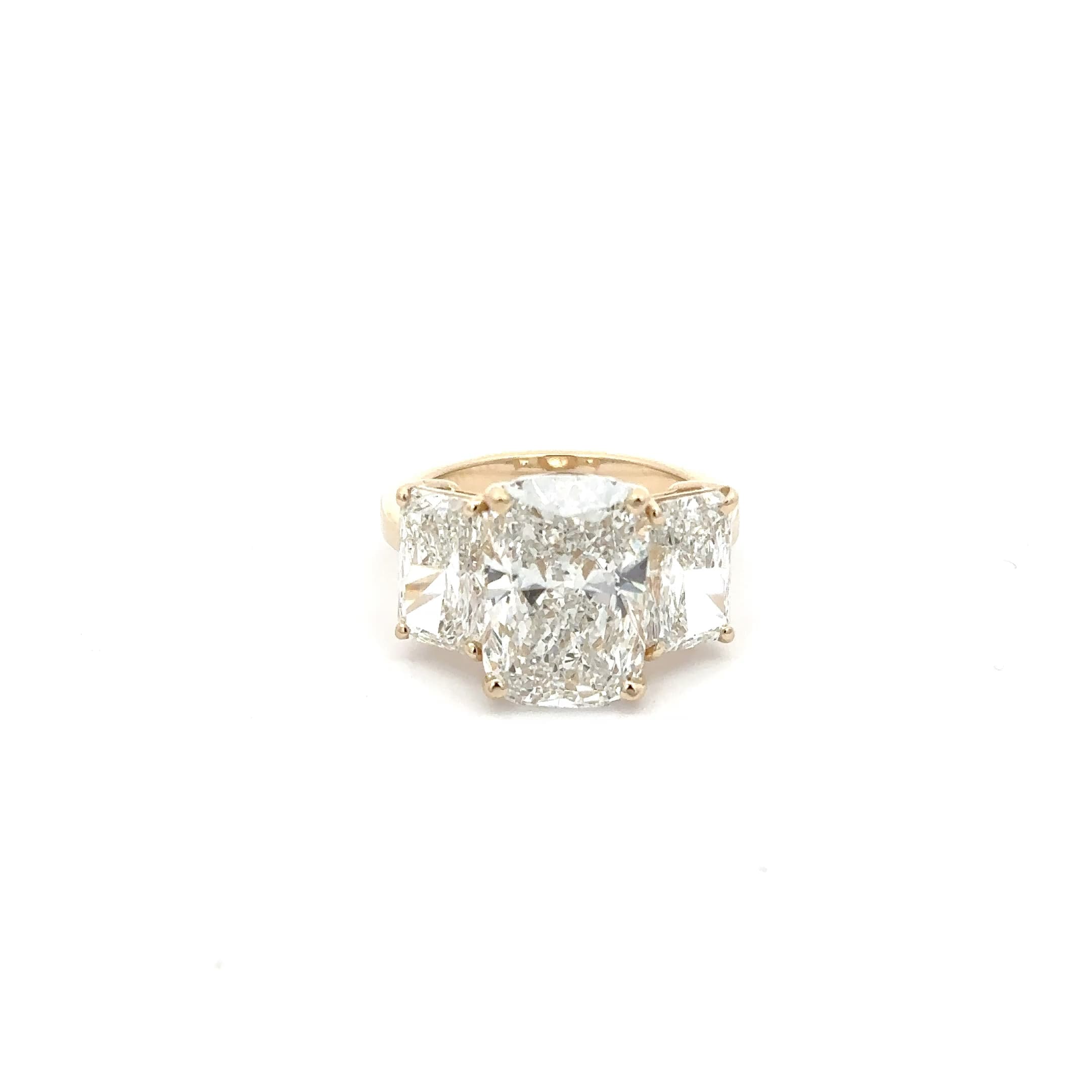 Cushion Cut Diamond Multistone Ring in Yellow Gold 2