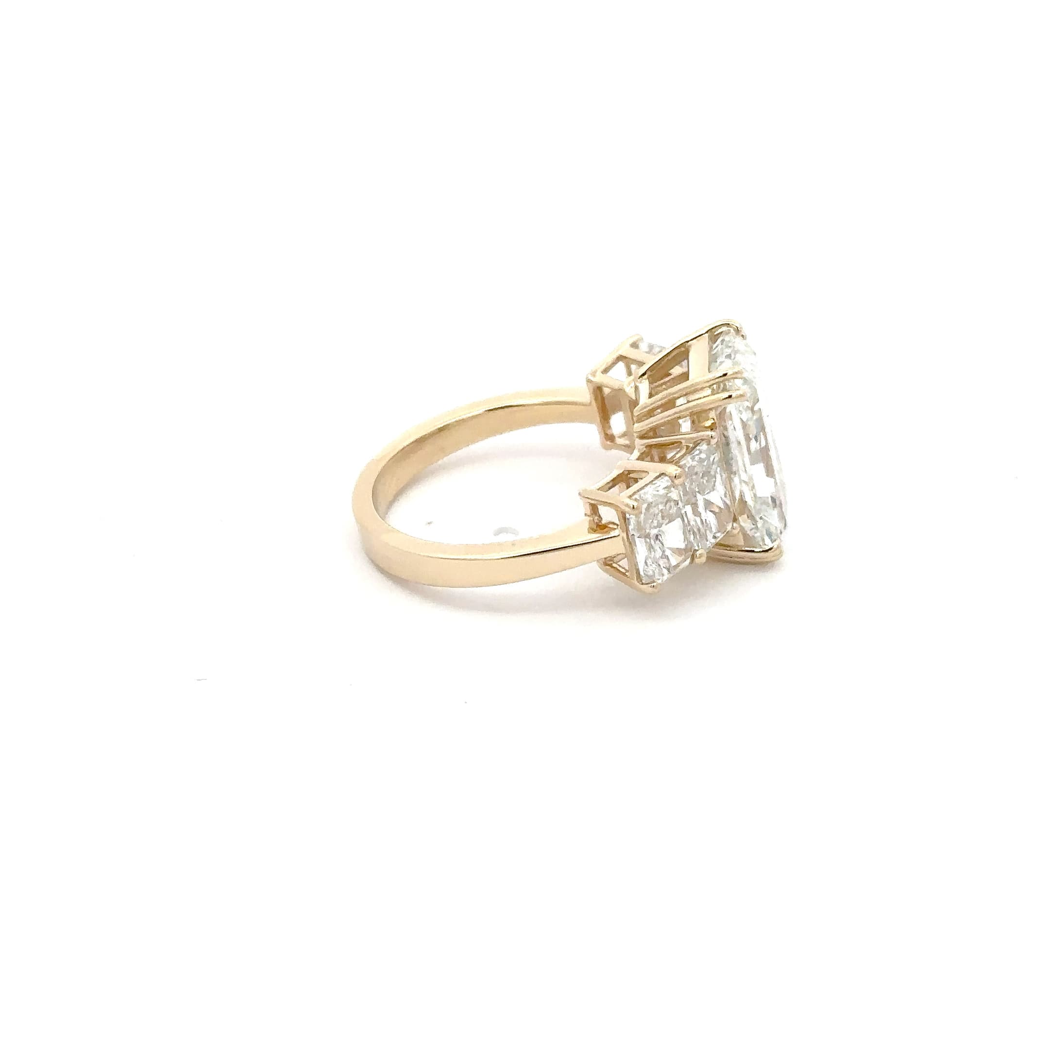 Yellow Gold Multistone Ring with Radiant Cut Diamond 5