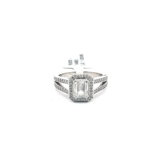 White Gold Multistone Ring with Emerald Cut Diamond
