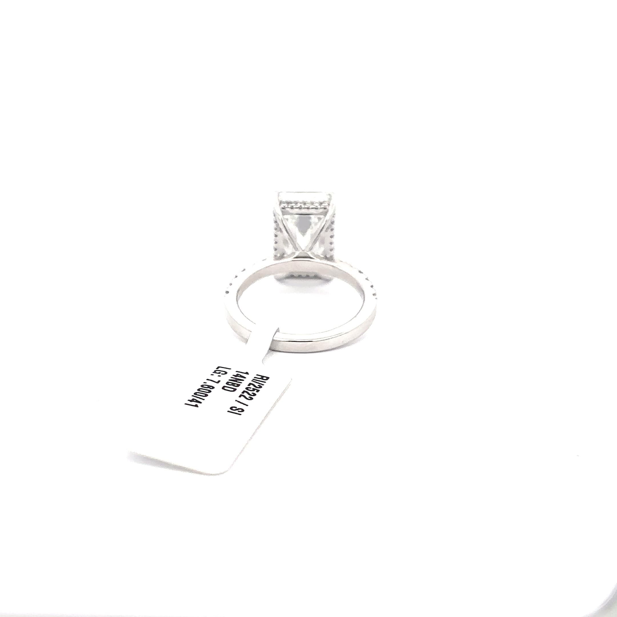Engagement Ring with Emerald Cut Diamond in White Gold 4