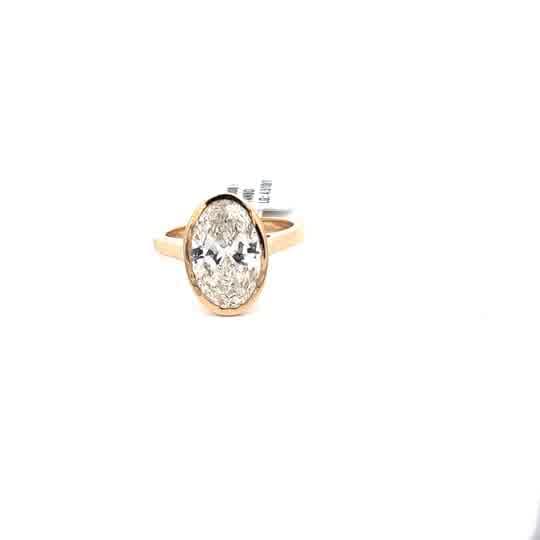 Oval Brilliant Diamond Solitaire Ring in Yellow Gold
