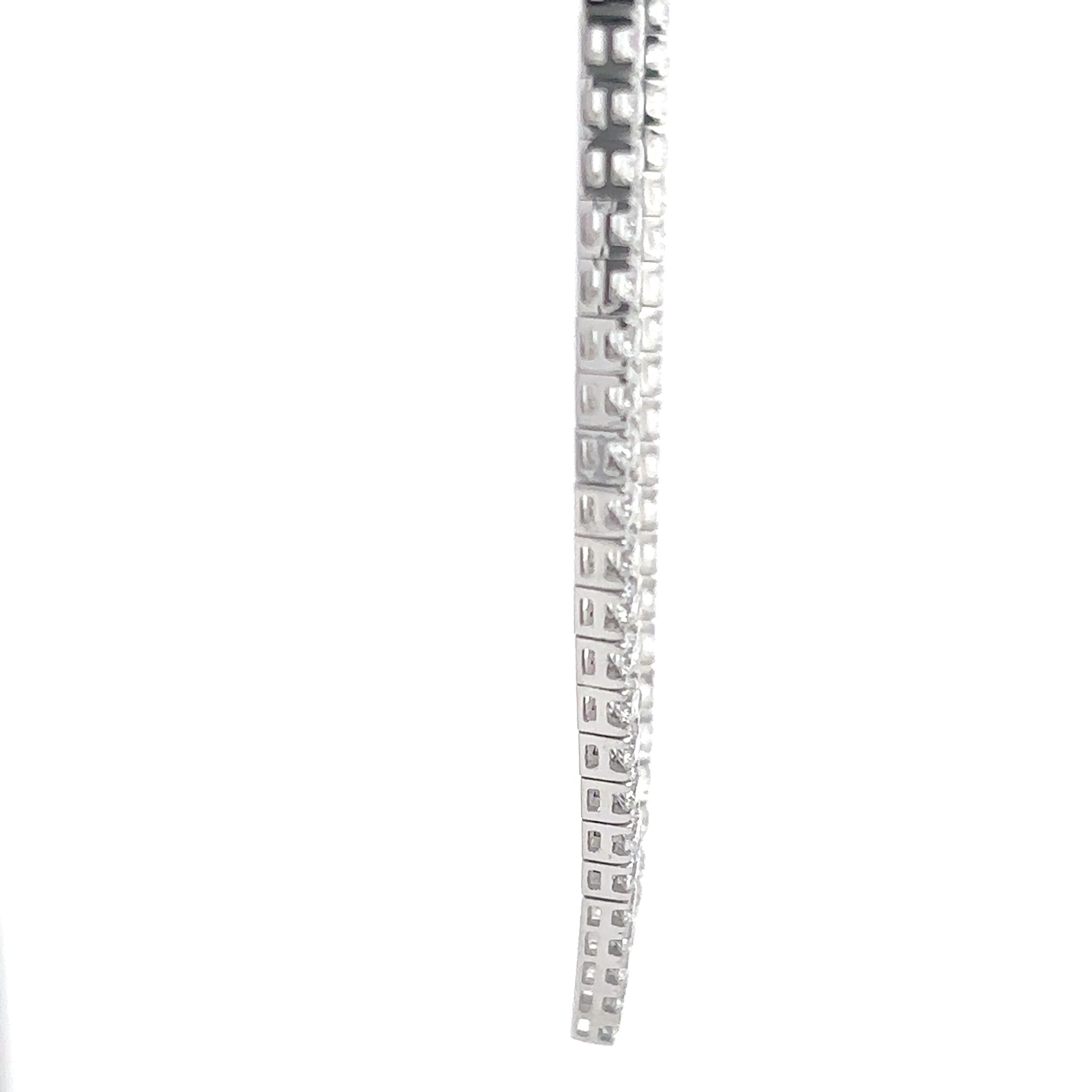 Diamond V-Necklace with Round Brilliant Cut Diamonds 5
