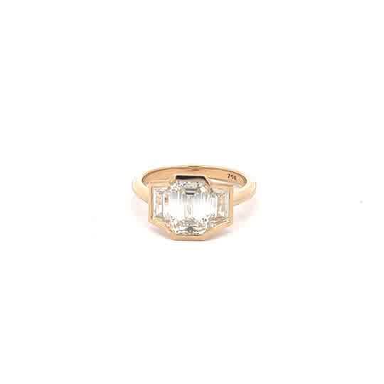 Yellow Gold Multistone Ring with Emerald-Cut Diamond