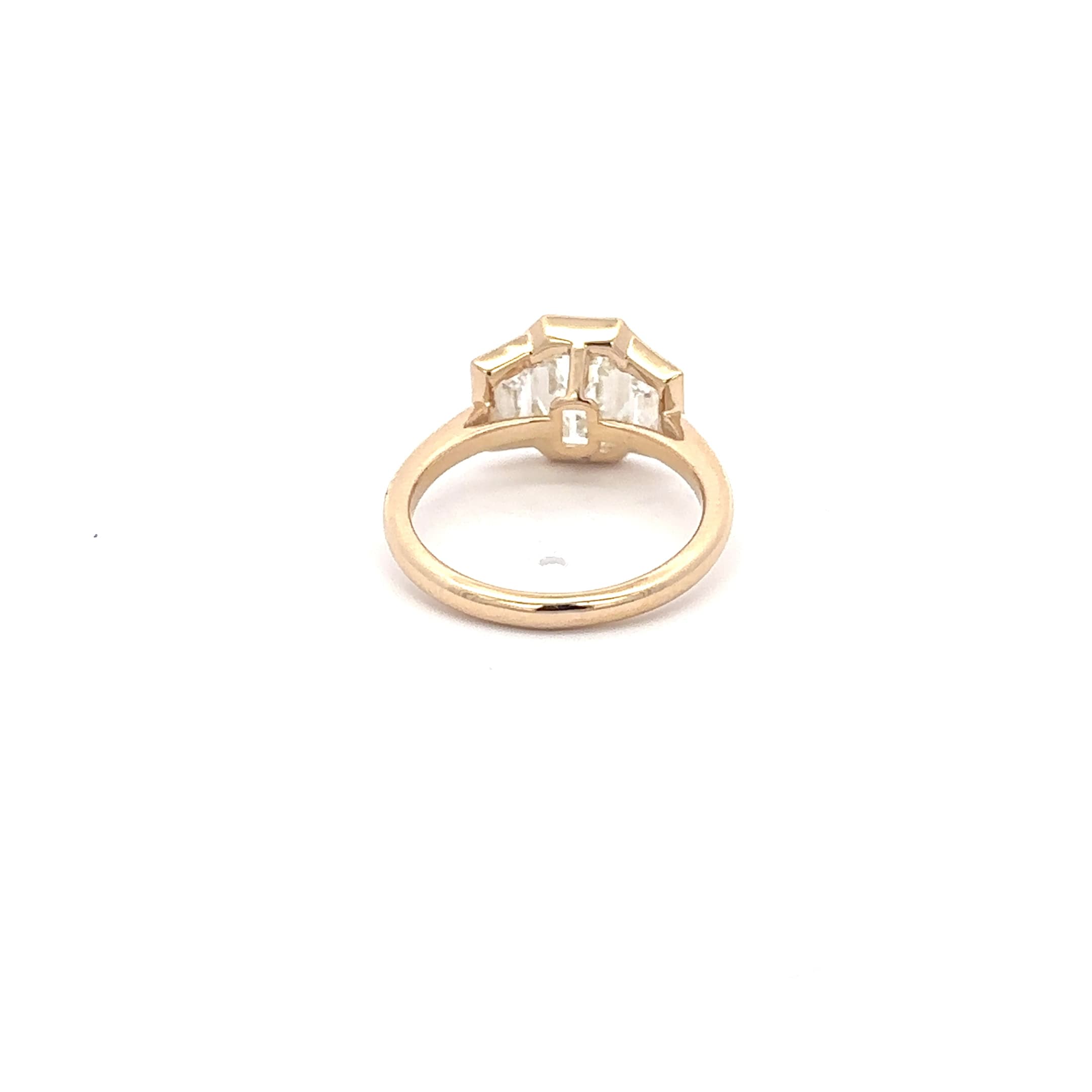 Yellow Gold Multistone Ring with Emerald-Cut Diamond 4