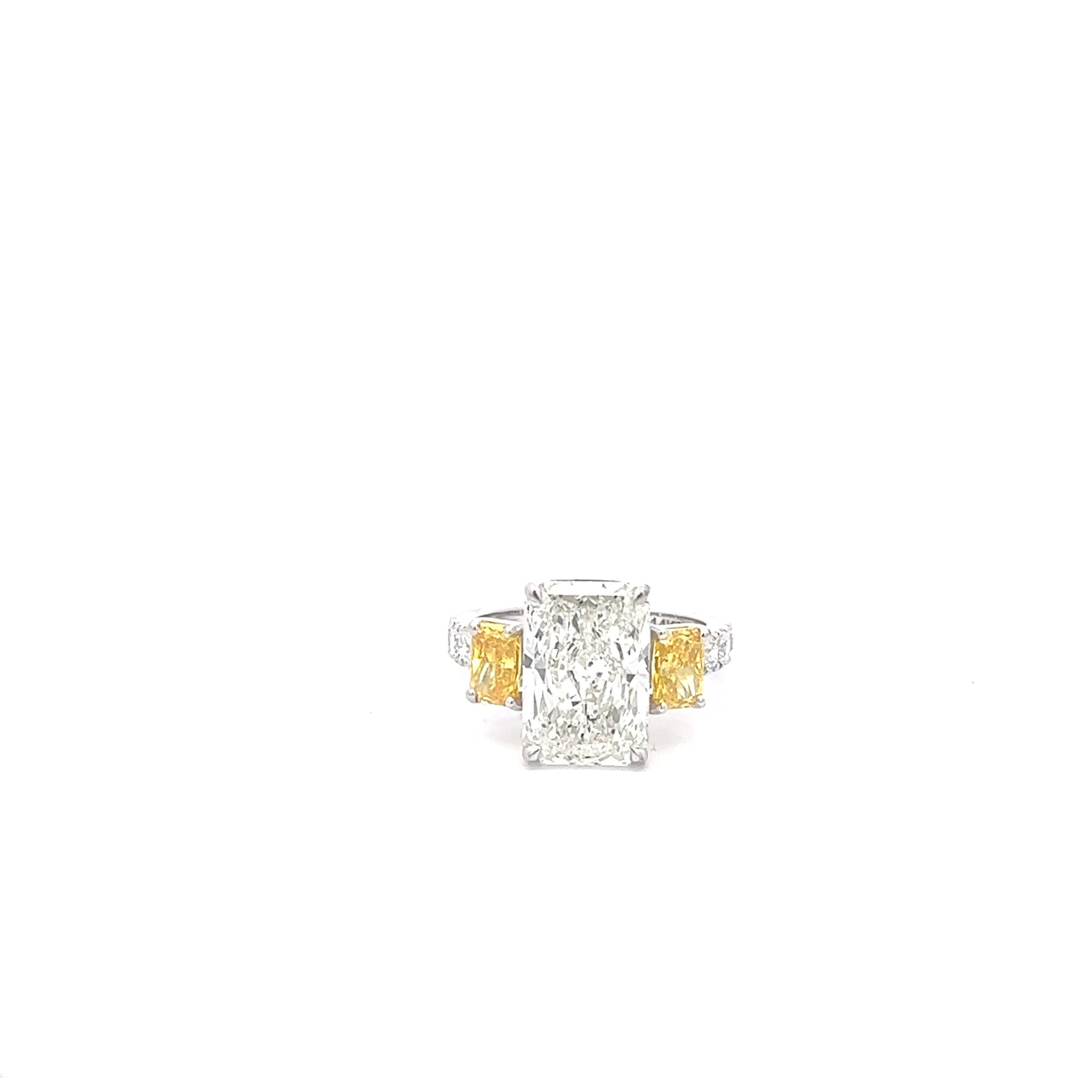 Yellow Gold Multi-Stone Ring with Radiant Cut Diamond 2