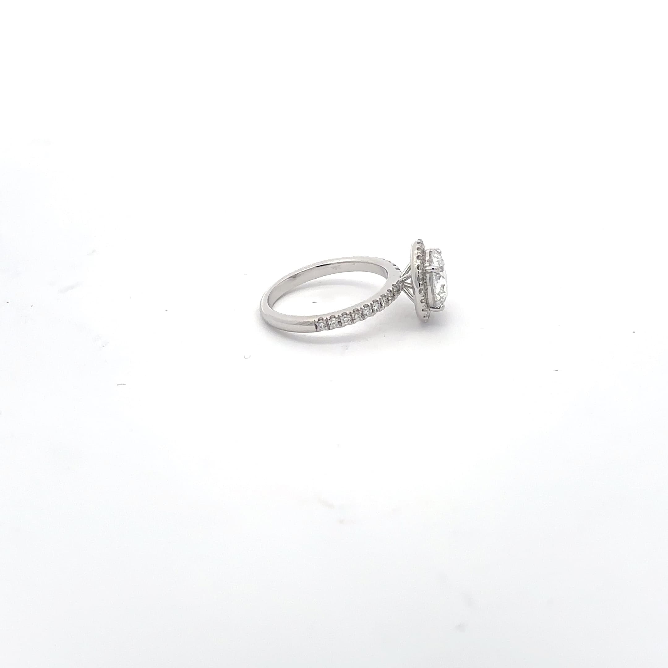 White Gold diamond ring 5