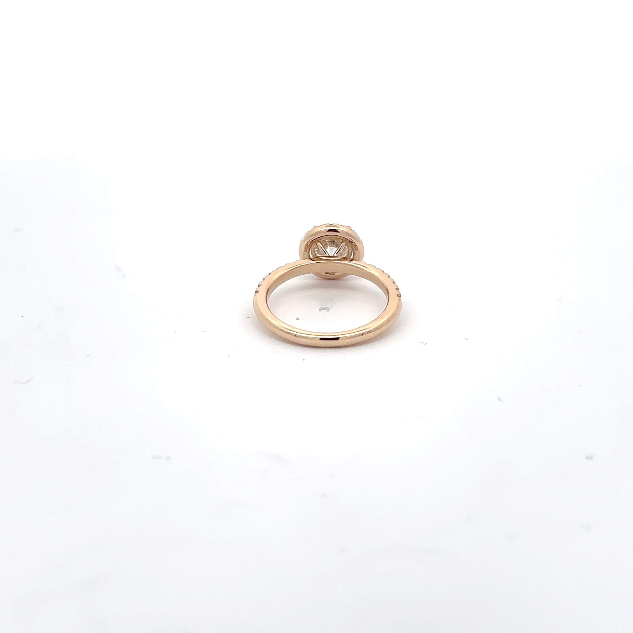Yellow Gold Engagement Ring with Round Brilliant Diamond 4