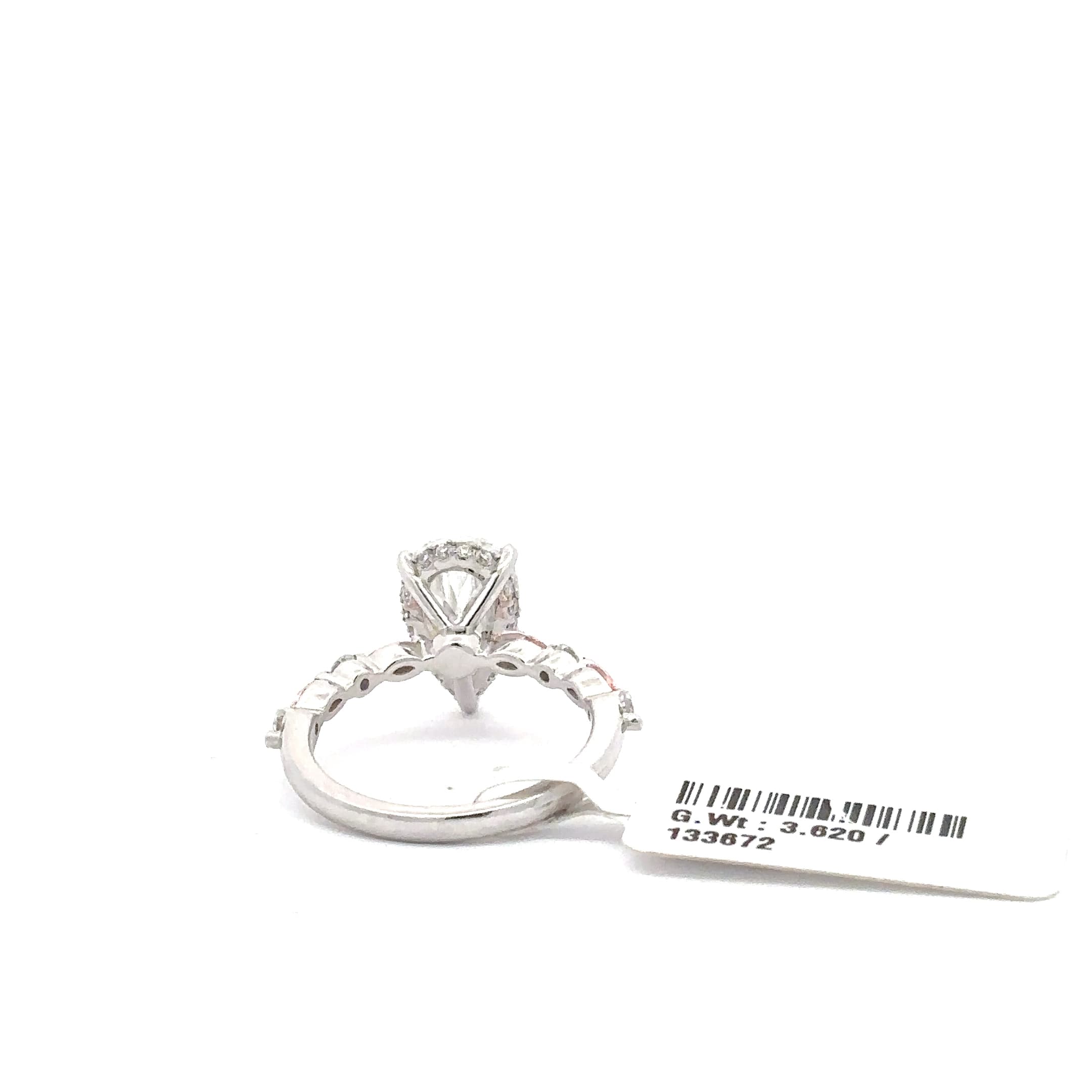 Pear Cut Diamond Engagement Ring in White Gold 4