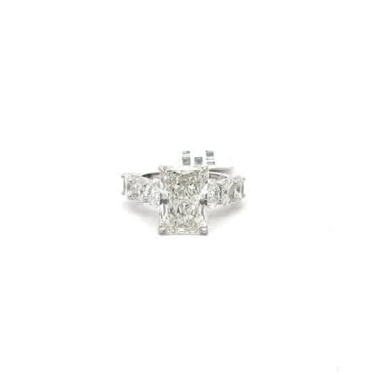 White Gold Emerald Cut Diamond Multistone Ring