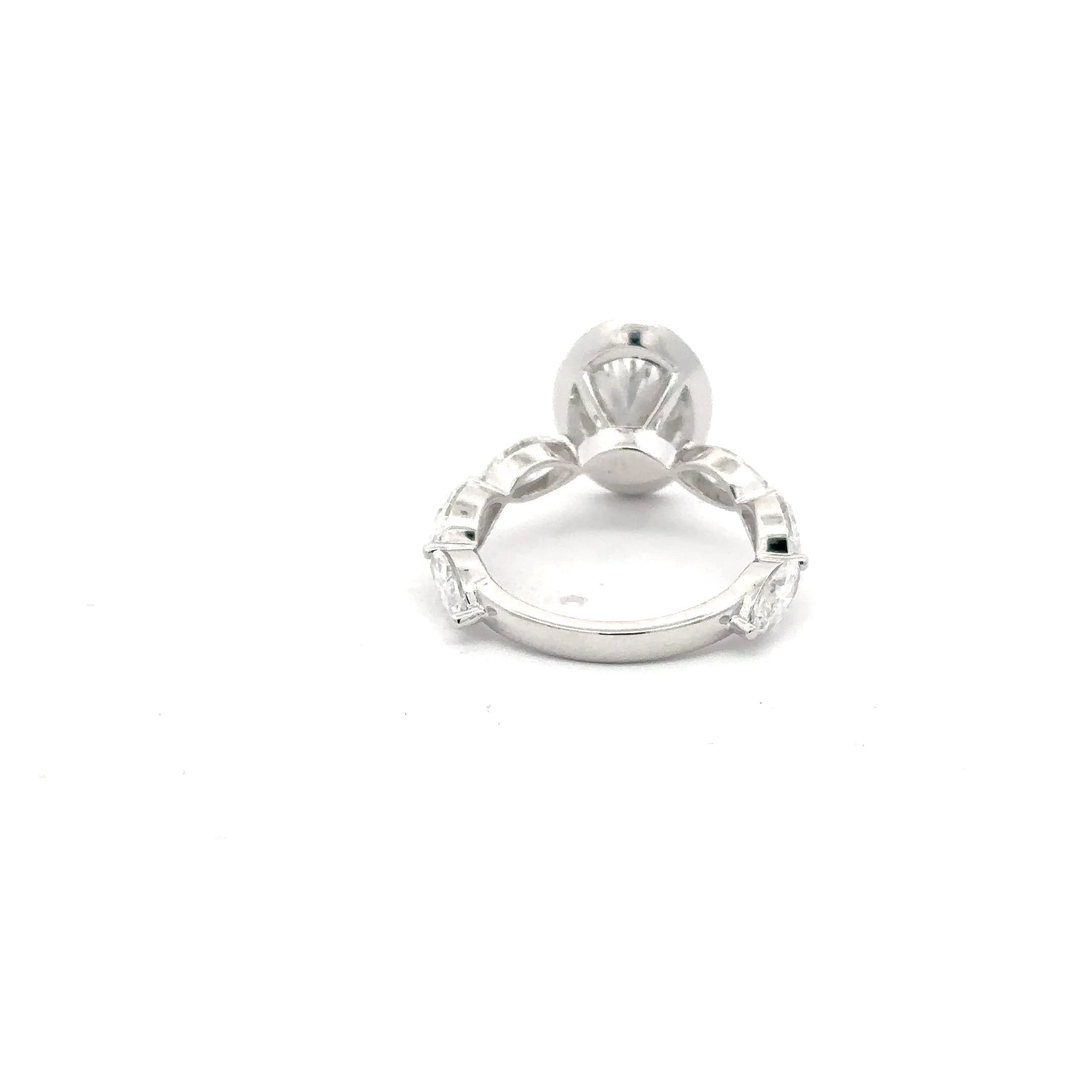 Oval Brilliant Cut Diamond Engagement Ring in 18k White Gold 4