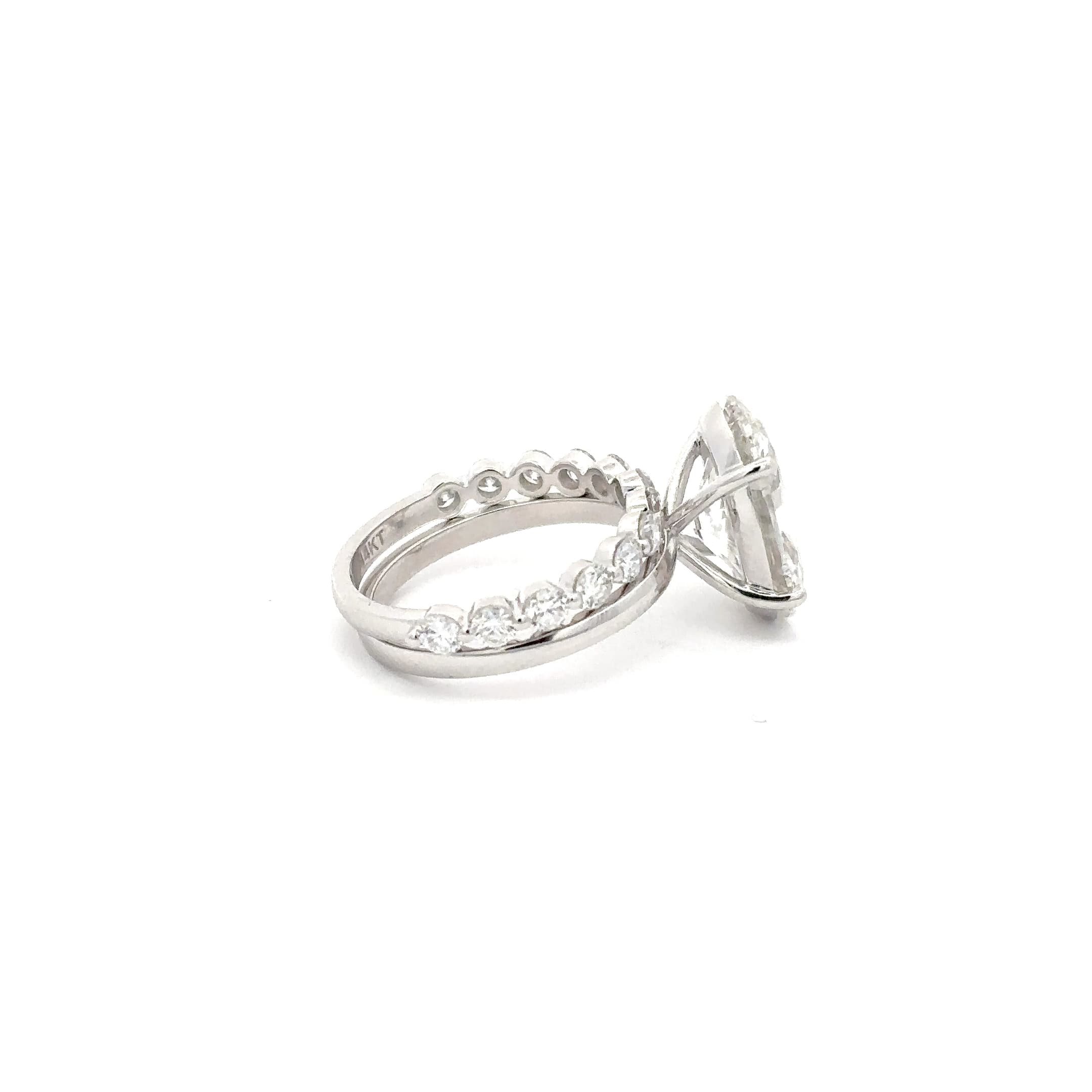 Oval Brilliant Cut Diamond Solitaire Engagement Ring in Polished White Gold 5