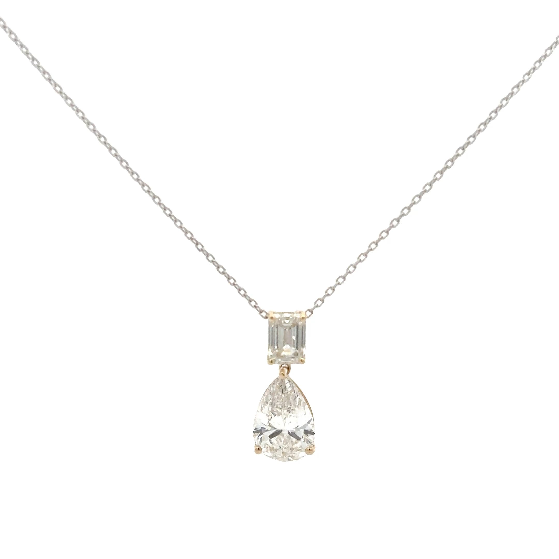 Elegant Pear Cut Brilliant Diamond Pendant in Polished White Gold 2