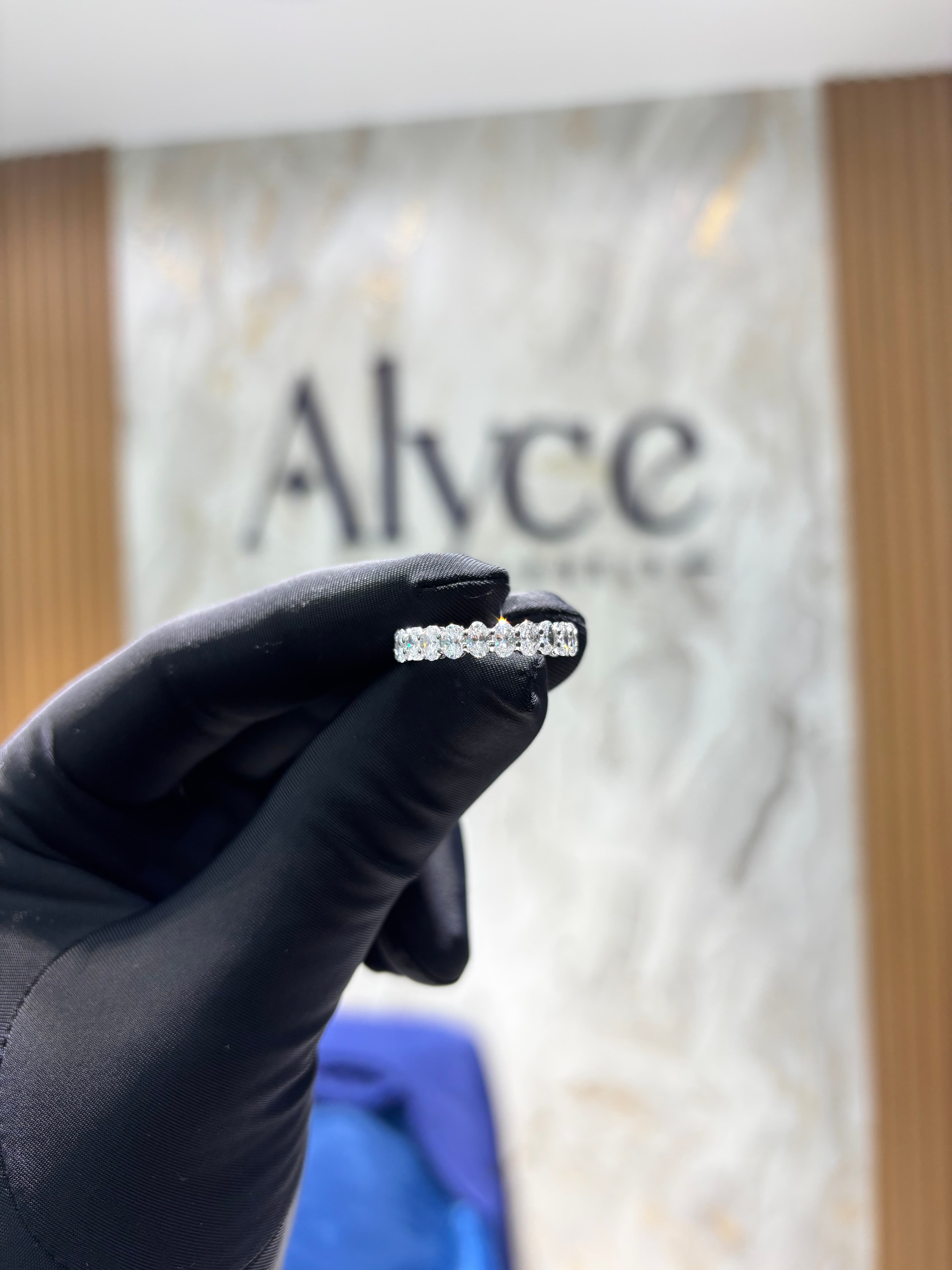 Oval Brilliant Diamond Eternity Band in White Gold 3