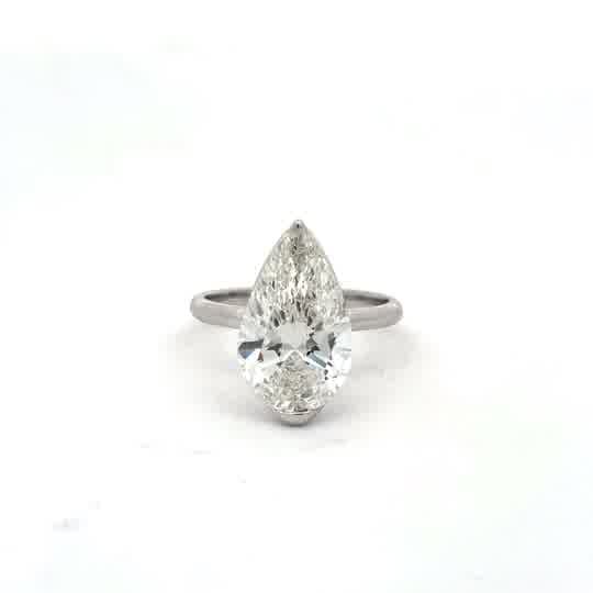 Pear-Shaped Brilliant-Cut Diamond Solitaire Ring in White Gold