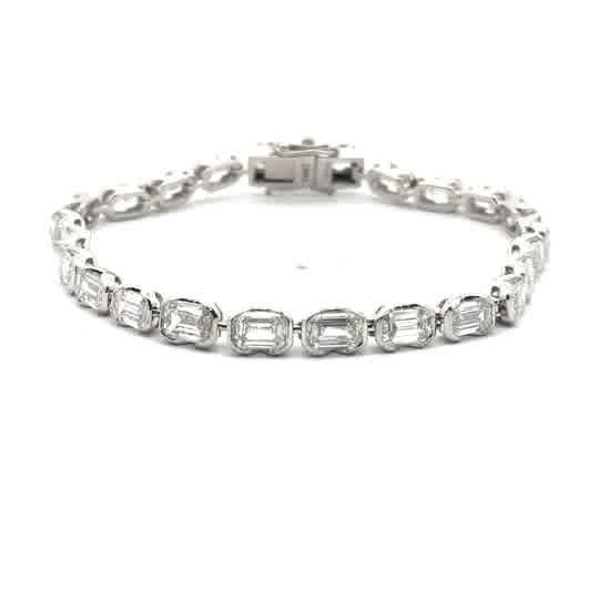 White Gold Emerald-Cut Diamond Tennis Bracelet