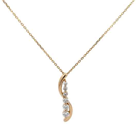Graduated Diamond Wave Pendant Necklace in Yellow Gold