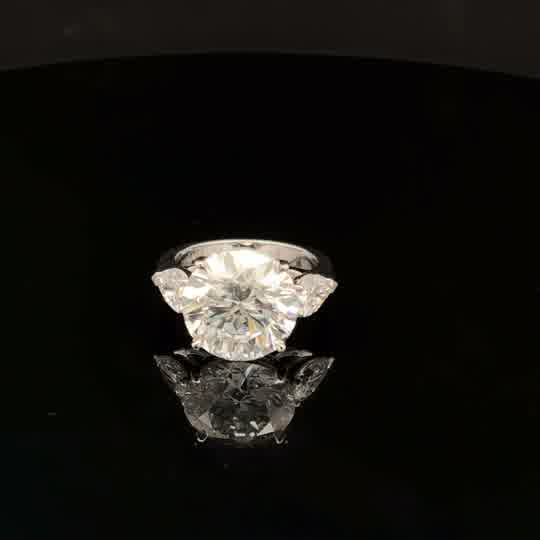 Round Diamond Three-Stone Ring in White Gold-1