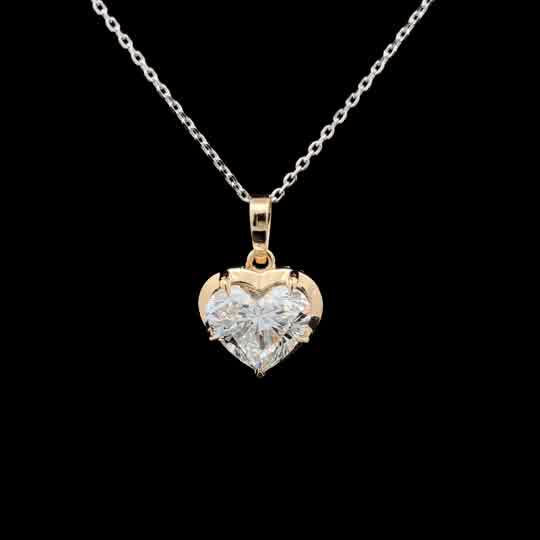 Heart-Shaped Diamond Pendant Necklace in Yellow Gold