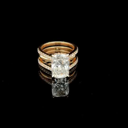 Cushion-Cut Diamond Split-Shank Engagement Ring in Yellow Gold