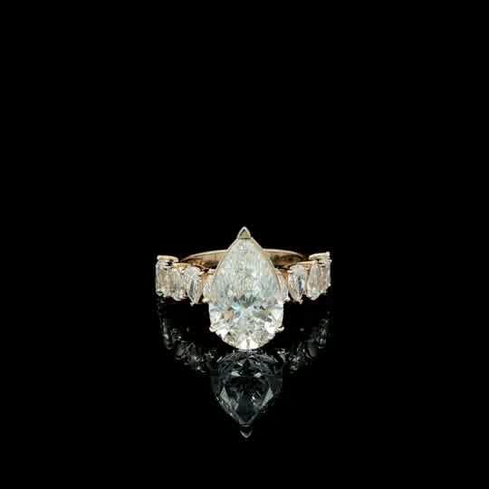 Pear-Cut Diamond Multi-Stone Ring in Yellow Gold