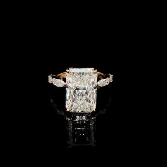 Radiant Cut Diamond Engagement Ring in Yellow Gold