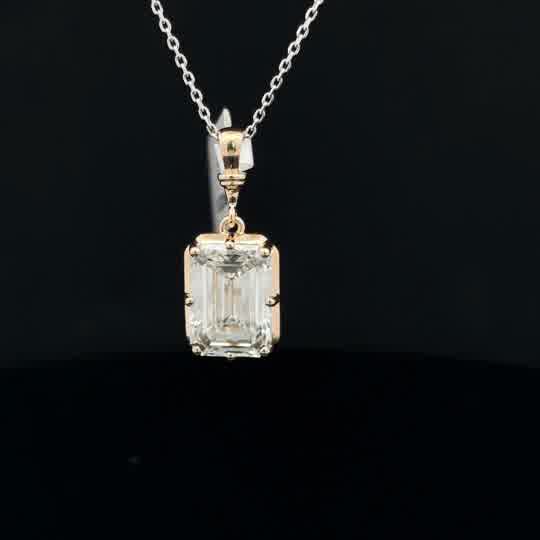 Emerald-Cut Diamond Pendant Necklace in Yellow Gold
